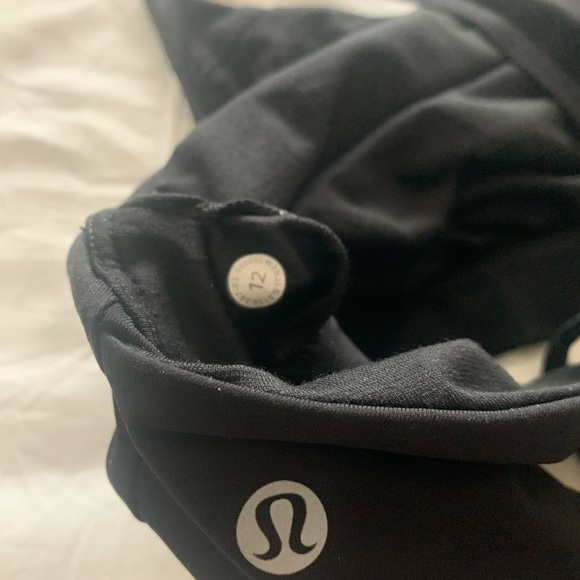 Lululemon black sports bra. Light worn. Bra pads removed. Size 12 - Picture 4 of 4